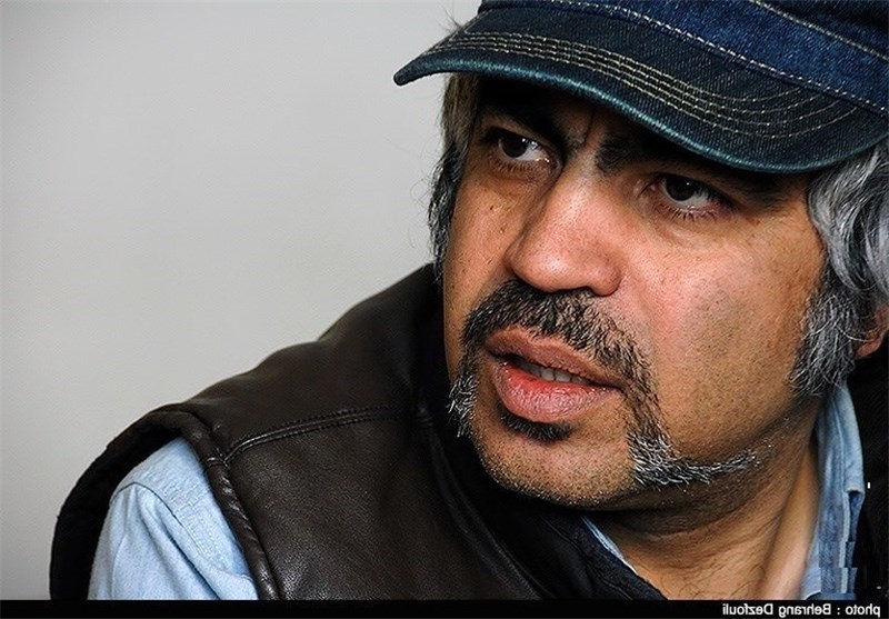 مهران رجبی مقابل دوربین «لیسانسه‌ها» سروش صحت می‌رود