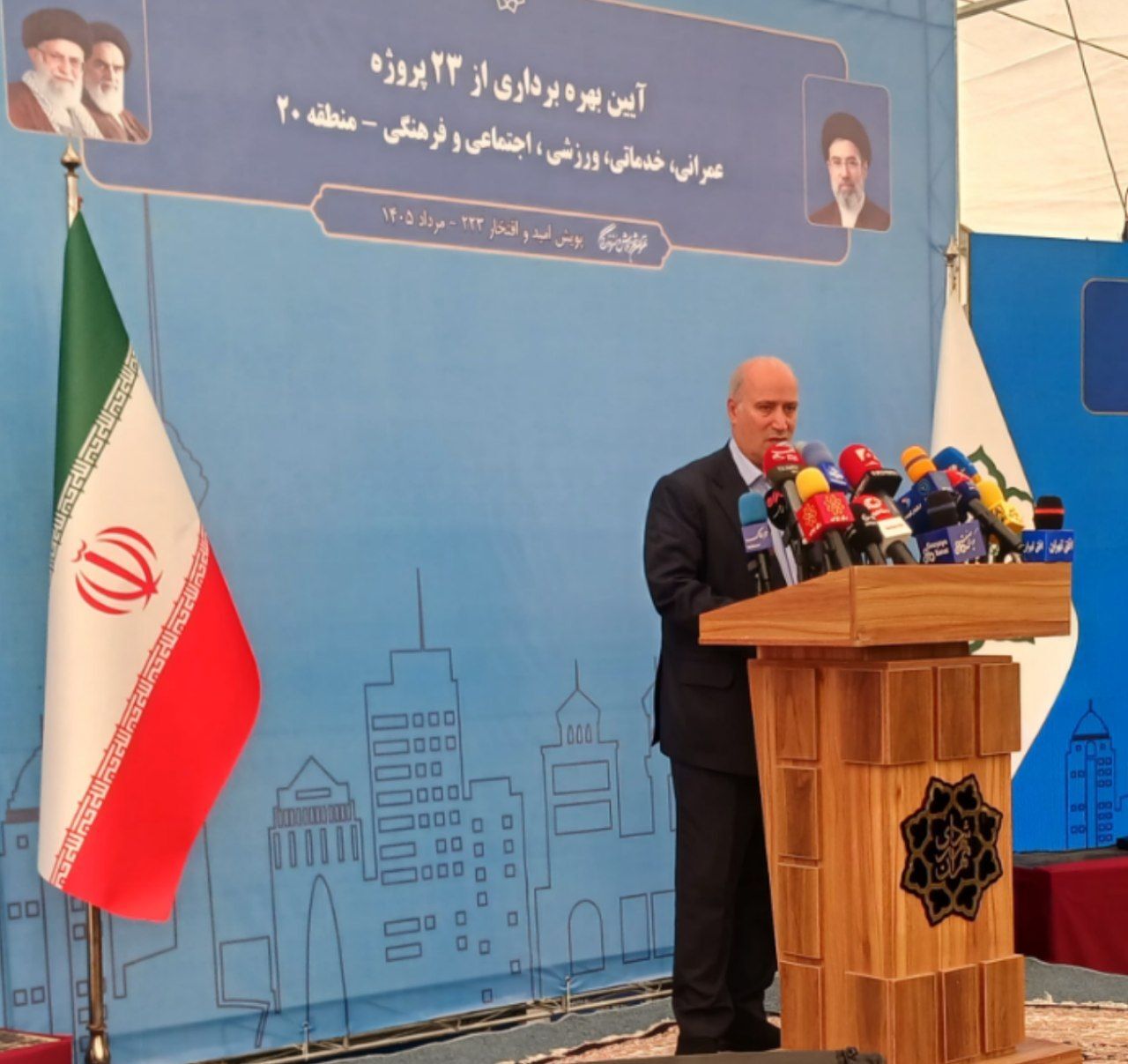 تاج: افتتاح هر ورزشگاه، تخریب یک زندان است