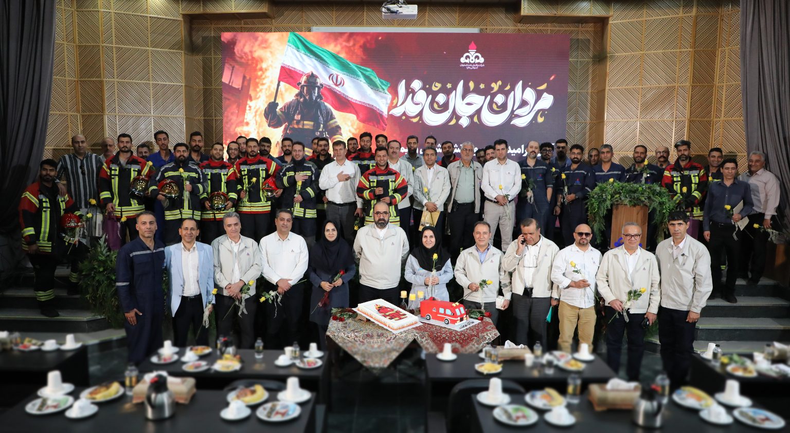 آتشنشانان پالایشگاه اصفهان؛ آماده برای سخت ترین لحظهها